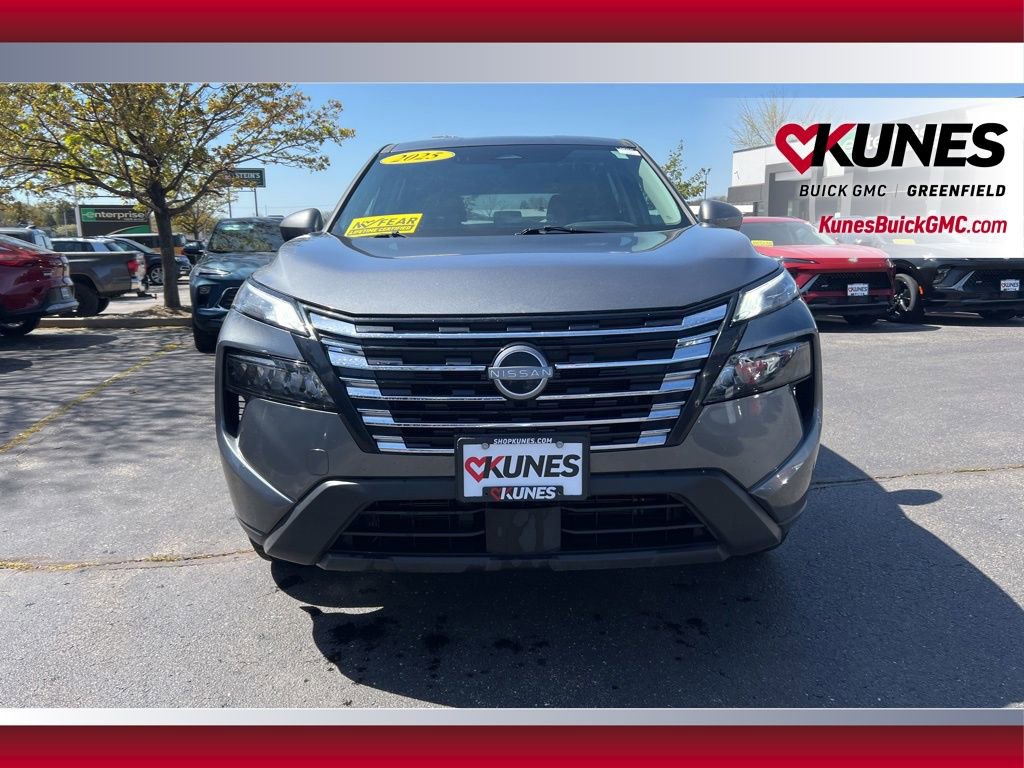 Used 2025 Nissan Rogue SV AWD/4WD image 14