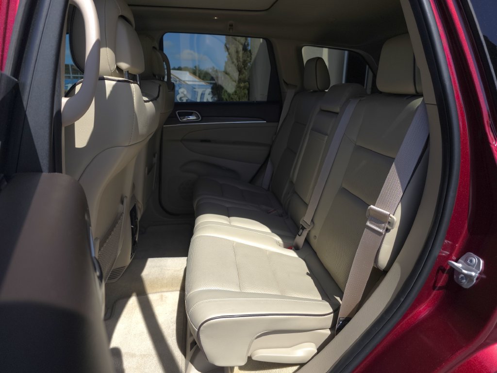 Used 2018 Jeep Grand Cherokee Overland RWD image 13