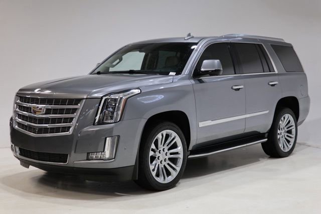 Used 2020 Cadillac Escalade Luxury w/ LPO, Radiant Package AWD/4WD image 3