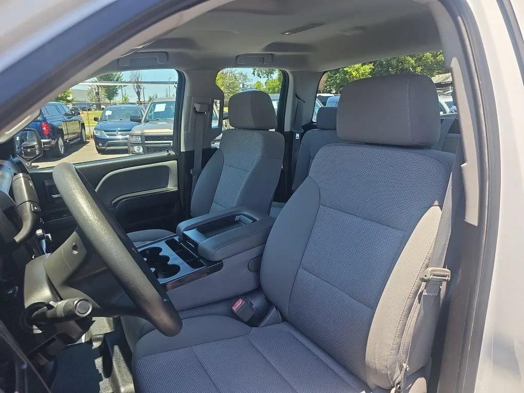 Used 2015 Chevrolet Silverado 1500 W/T RWD image 13