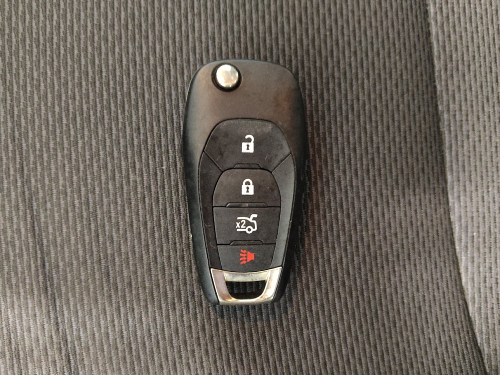 Used 2017 Chevrolet Cruze LT image 32