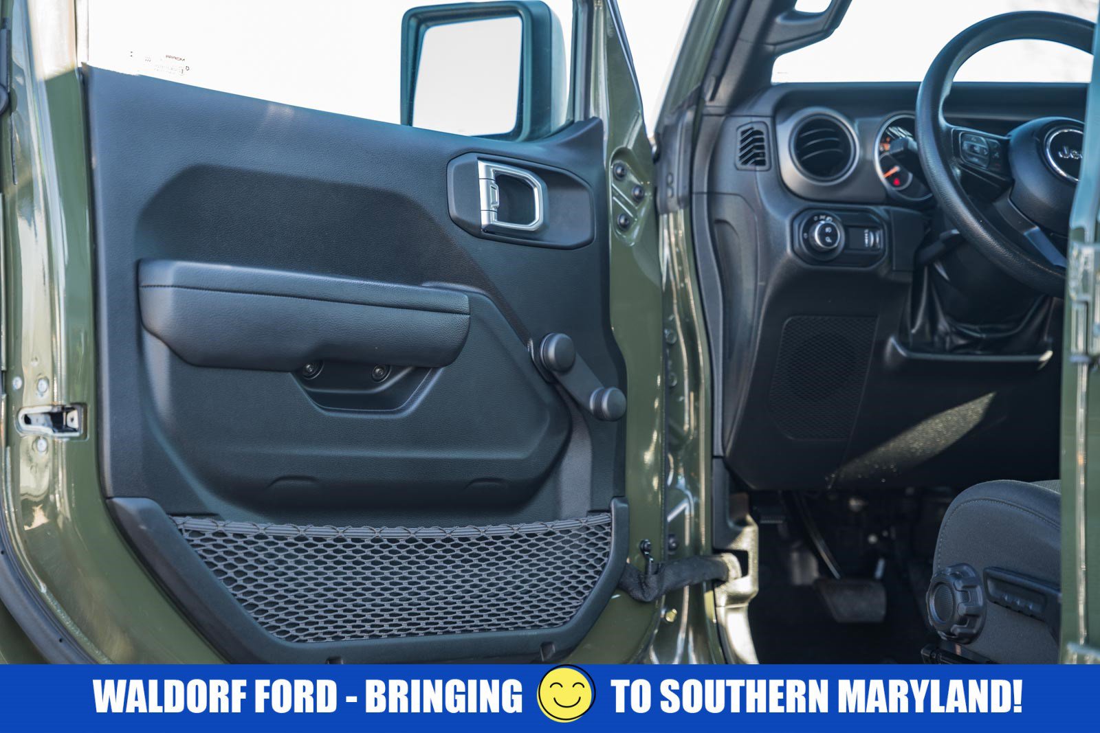 Used 2023 Jeep Gladiator Sport image 34