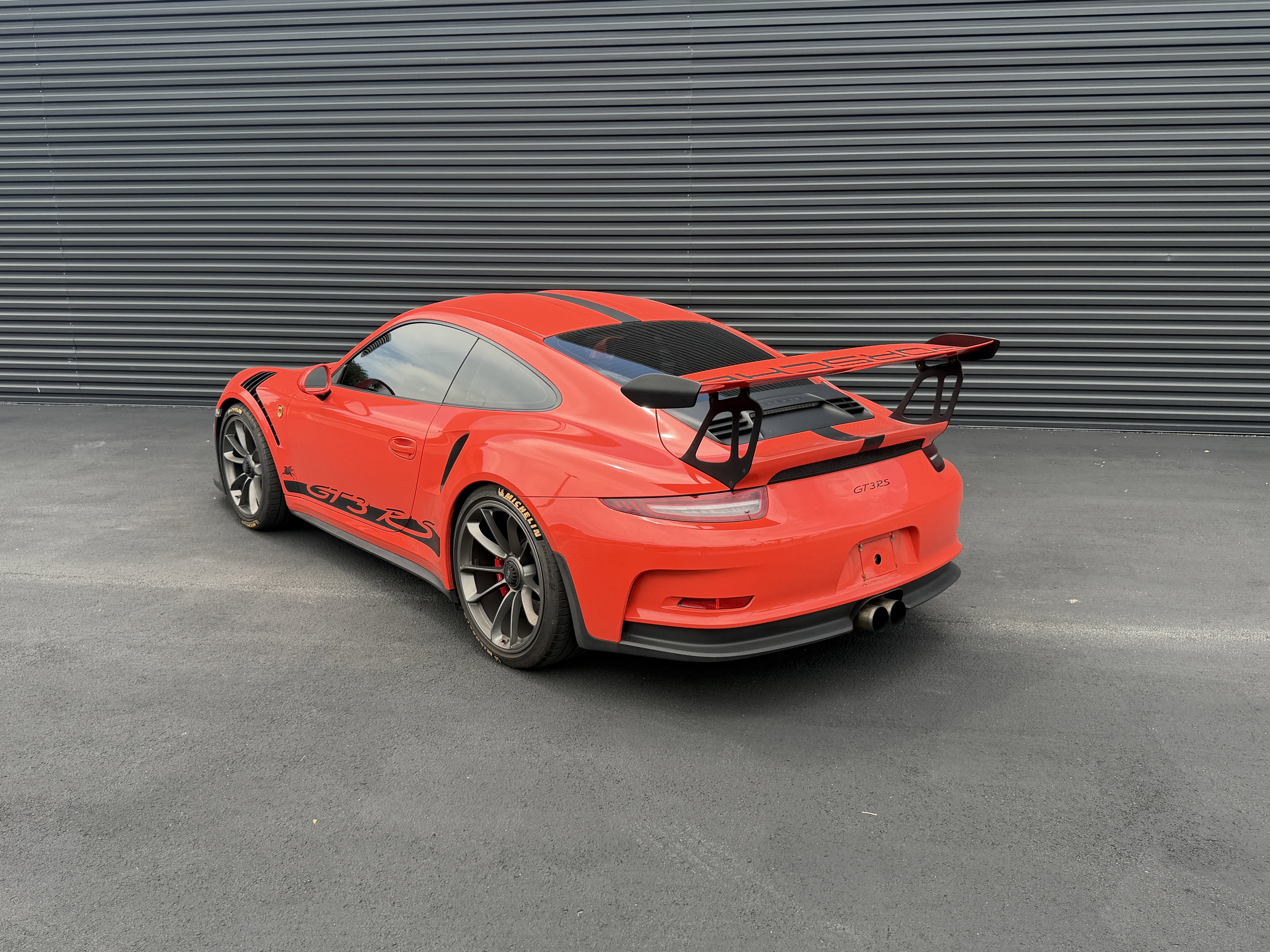 Used 2016 Porsche 911 GT3 RS RWD image 3