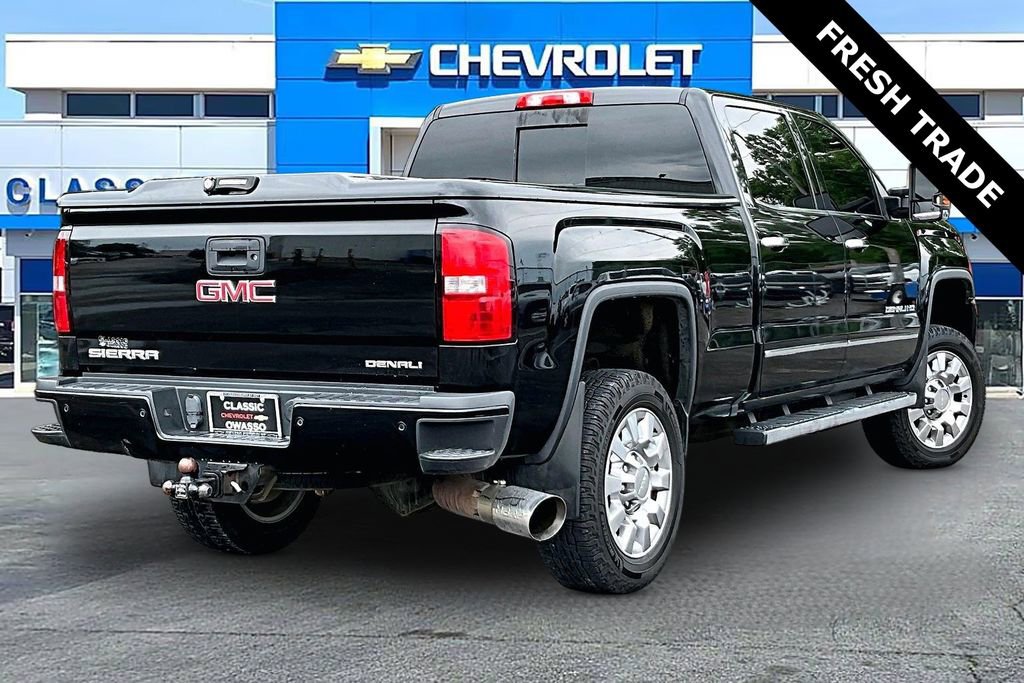 Used 2016 GMC Sierra 2500 Denali w/ Duramax Plus Package AWD/4WD image 5