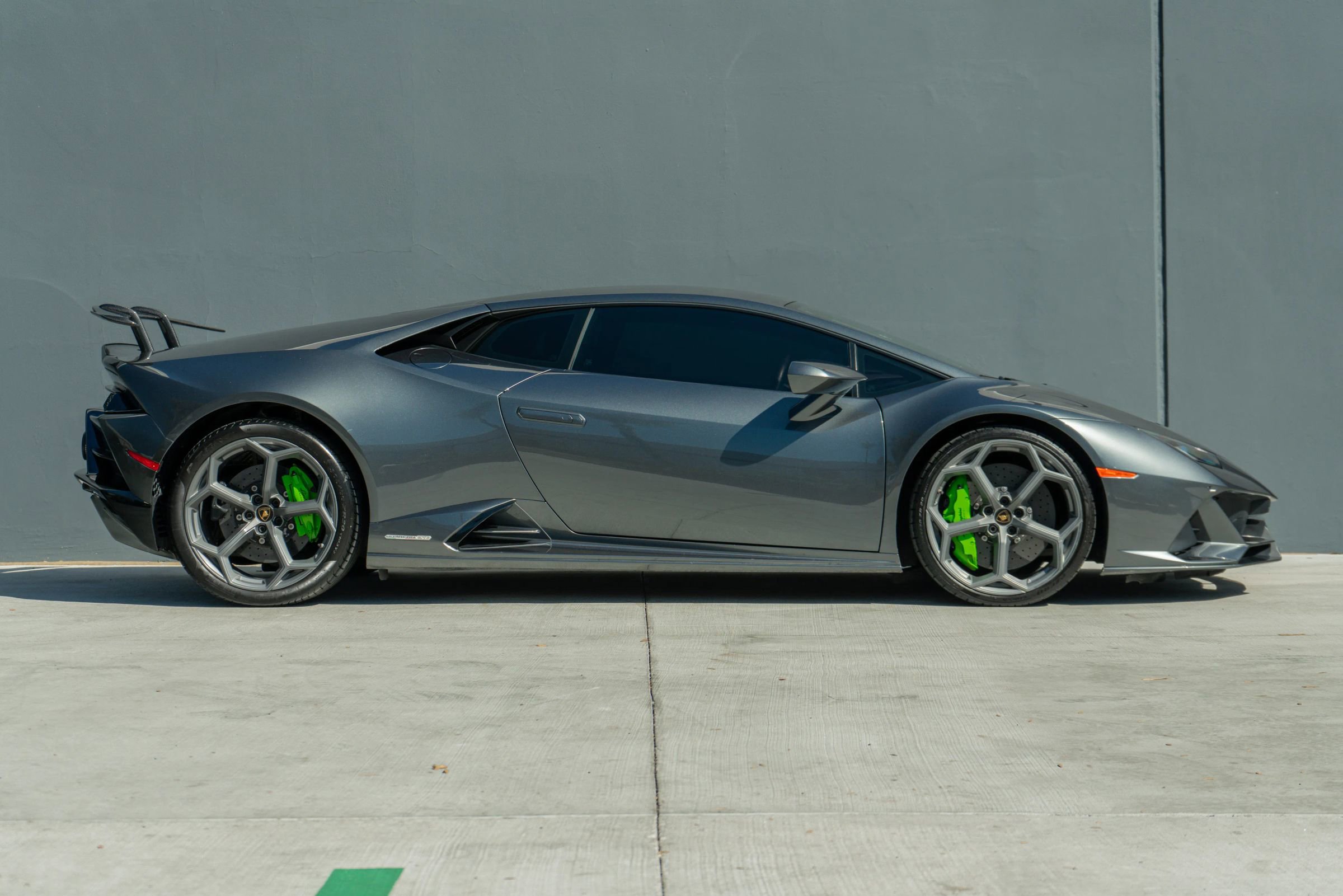 Used 2020 Lamborghini Huracan EVO image 6