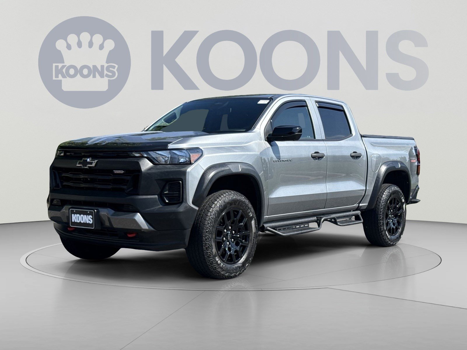 Used 2023 Chevrolet Colorado Trail Boss w/ Technology Package AWD/4WD image 1