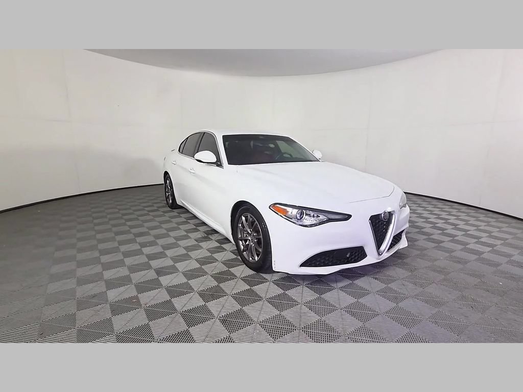 Used 2020 Alfa Romeo Giulia RWD image 51