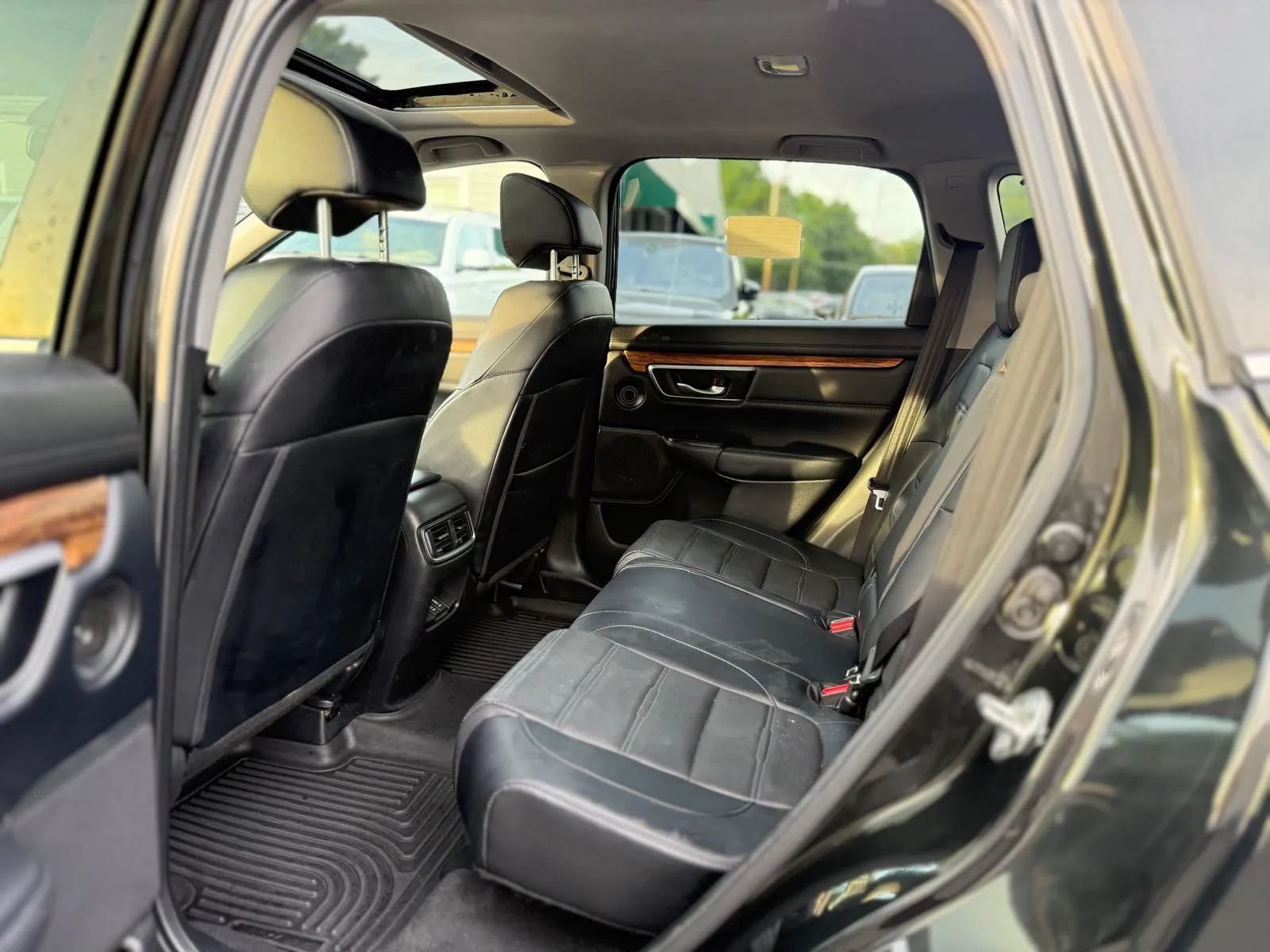Used 2017 Honda CR-V Touring image 11