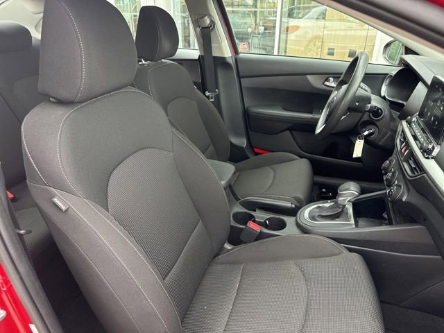 Used 2020 Kia Forte LXS FWD image 30