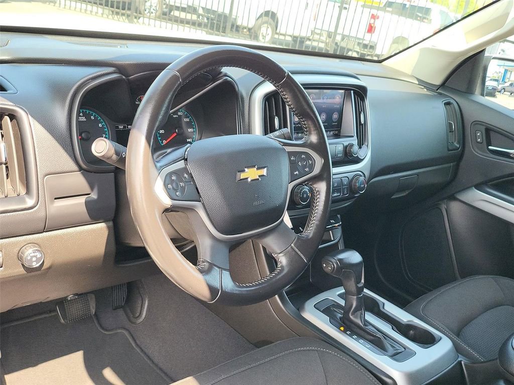 Used 2021 Chevrolet Colorado LT w/ Safety Package RWD image 2