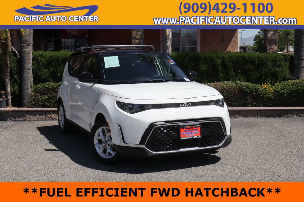 Used 2023 Kia Soul S FWD image 1