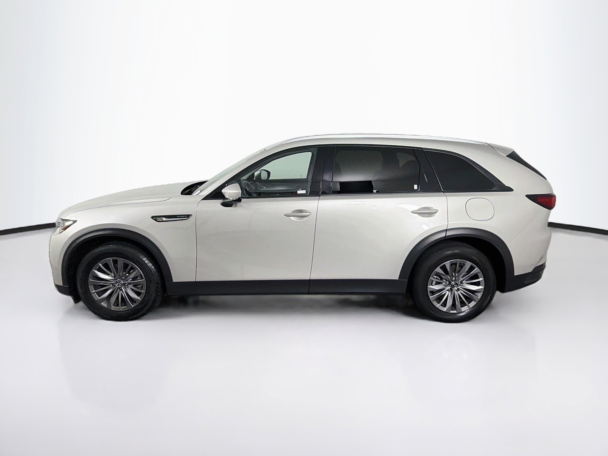Used 2024 MAZDA CX-90 Plug-In Hybrid w/ Preferred AWD/4WD image 4