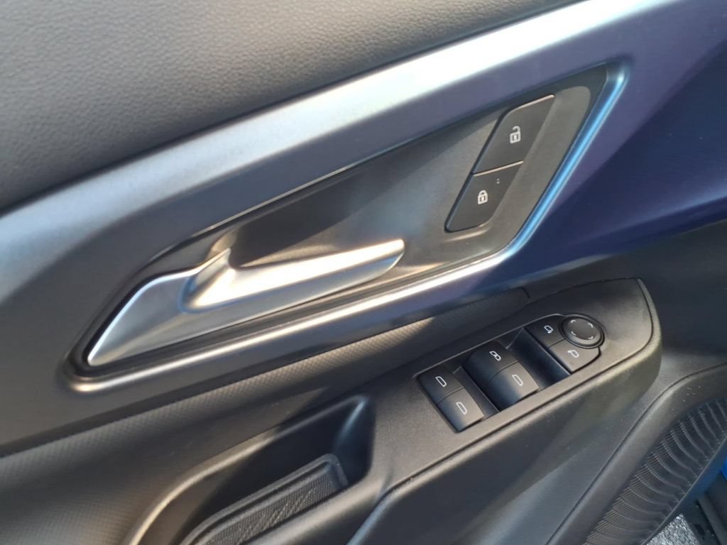 New 2026 Chevrolet Equinox EV LT AWD/4WD image 14