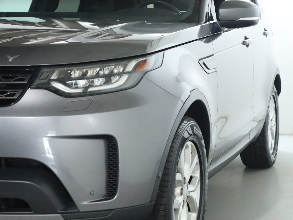 Used 2017 Land Rover Discovery SE AWD/4WD image 14