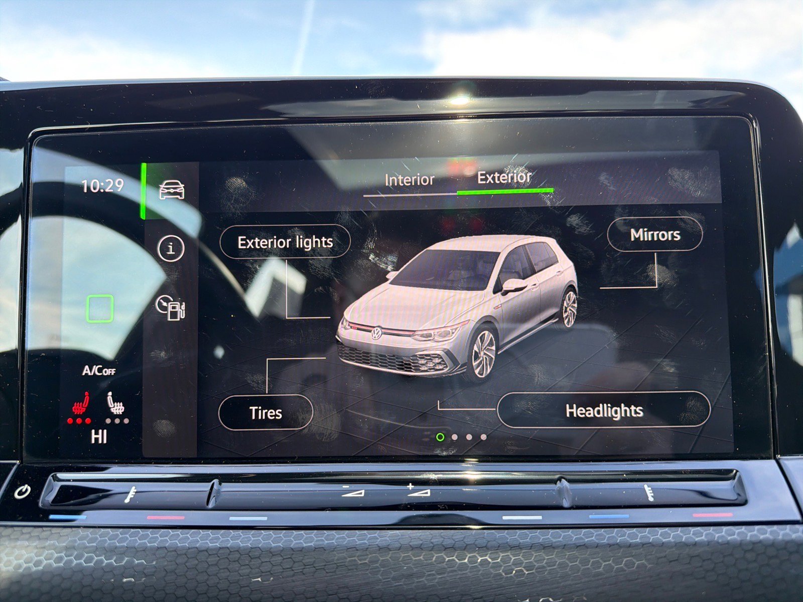 Used 2022 Volkswagen GTI SE FWD image 18