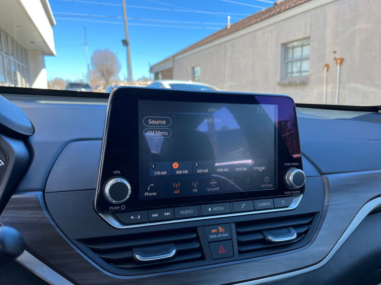 Used 2025 Nissan Altima 2.5 SV image 21