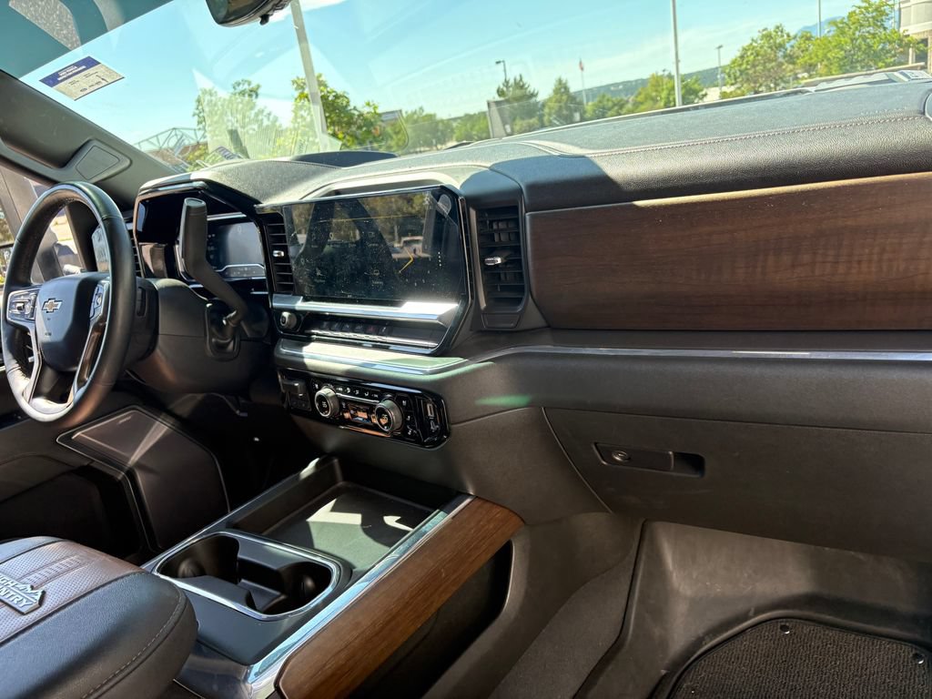 Used 2024 Chevrolet Silverado 2500 High Country w/ High Country Premium Package AWD/4WD image 29