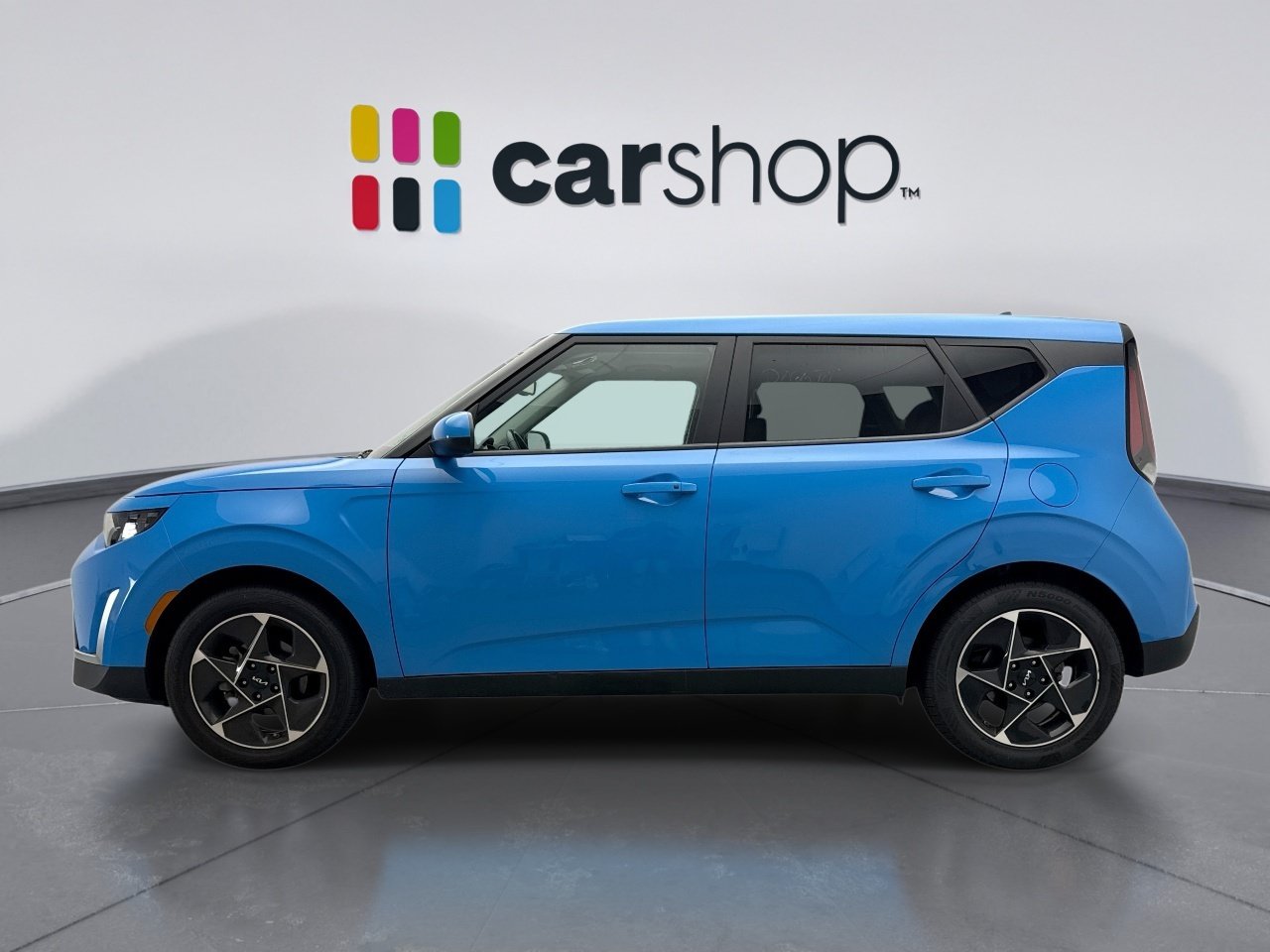 Used 2025 Kia Soul EX FWD image 2