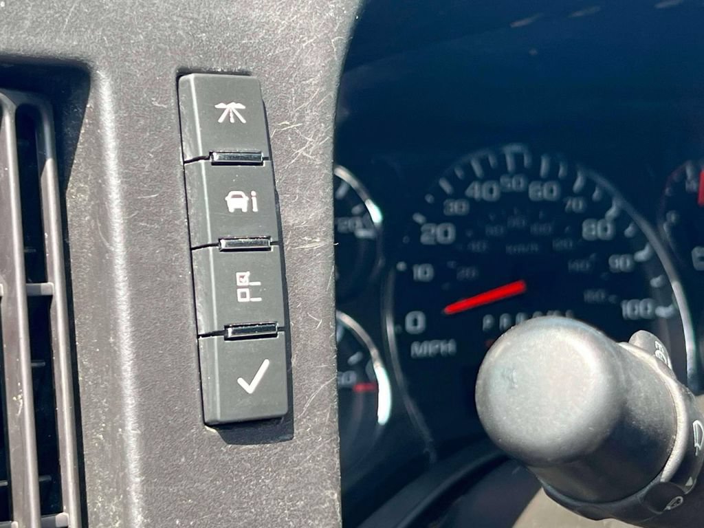 Used 2022 Chevrolet Express 2500 w/ Driver Convenience Package RWD image 15