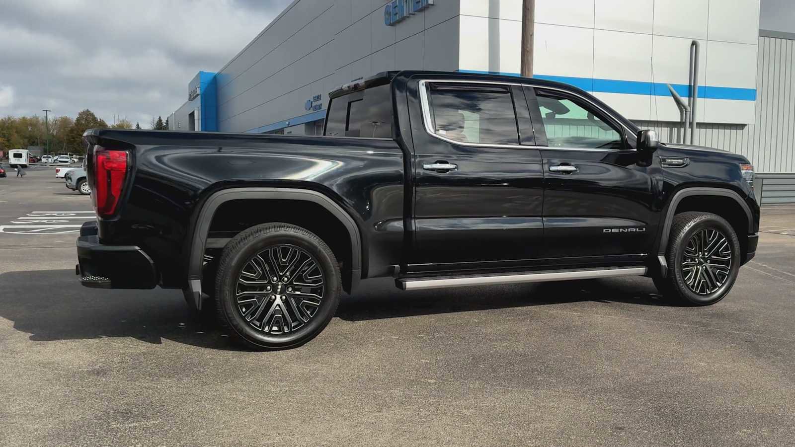 Certified 2022 GMC Sierra 1500 Denali Ultimate image 8