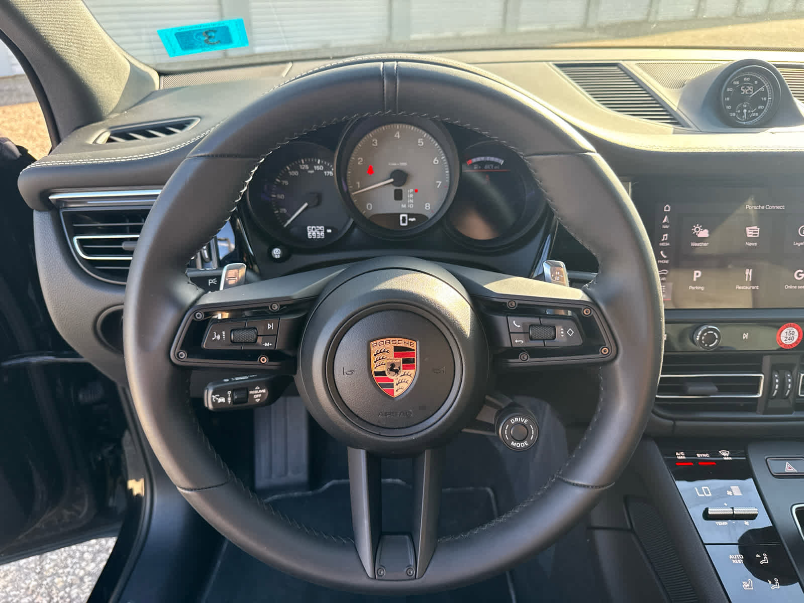 Used 2025 Porsche Macan S AWD/4WD image 11