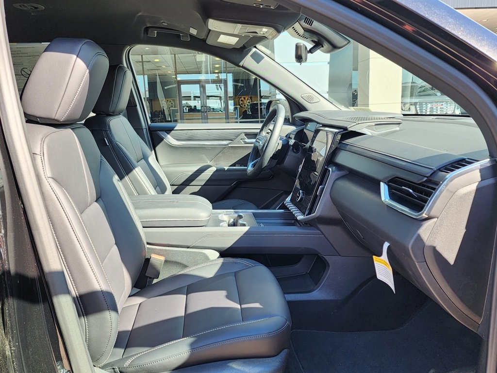 New 2026 GMC Acadia Elevation w/ Black Edition image 38