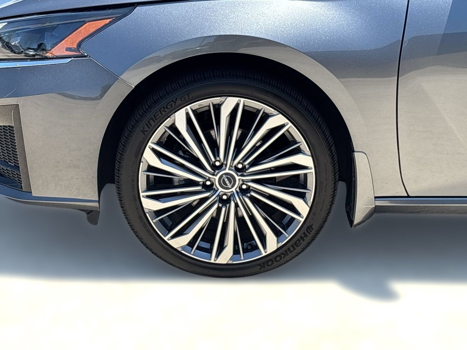 Used 2023 Nissan Altima 2.5 SL AWD/4WD image 13