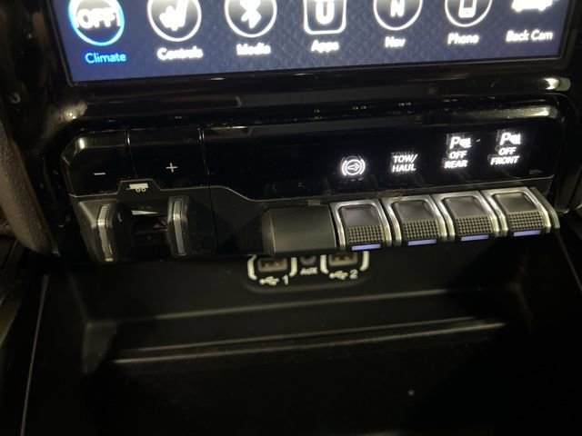 Used 2020 RAM 2500 Laramie w/ Night Edition image 39