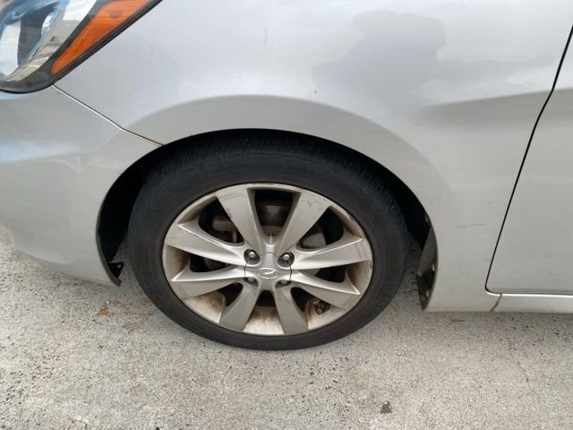 Used 2013 Hyundai Accent SE image 18