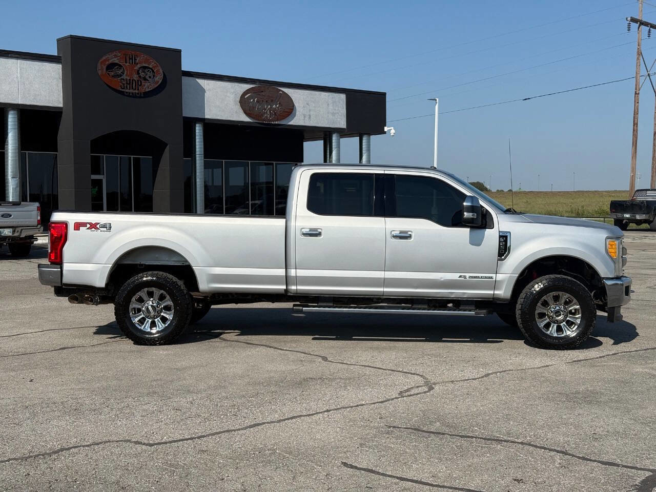 Used 2017 Ford F250 XLT w/ XLT Premium Package image 4