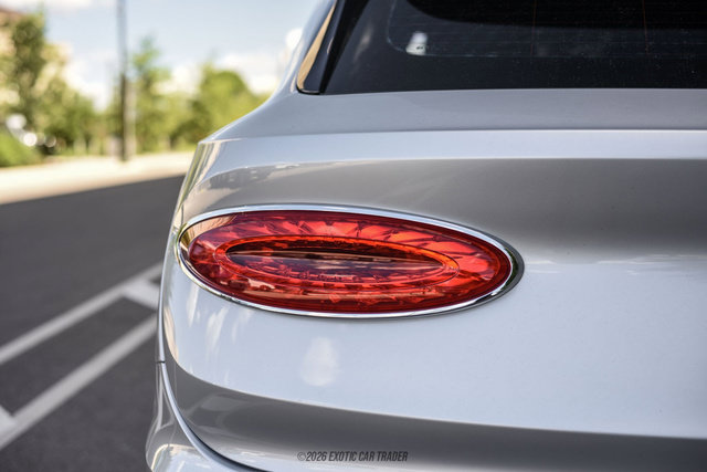 Used 2021 Bentley Bentayga AWD/4WD image 53