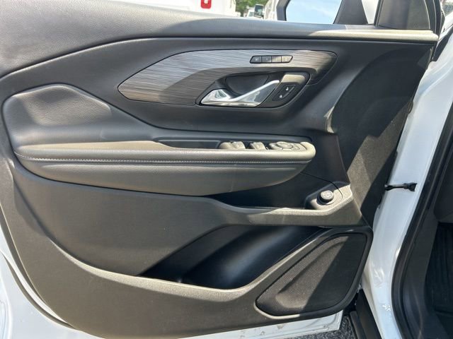 Used 2023 GMC Terrain SLT FWD image 11