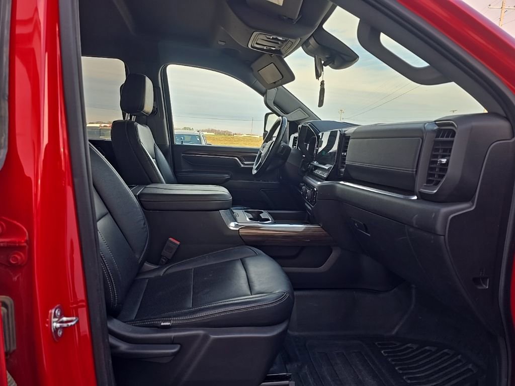 Used 2024 Chevrolet Silverado 3500 LT w/ Convenience Package image 24