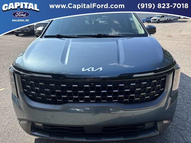 Used 2025 Kia Carnival SX FWD image 10