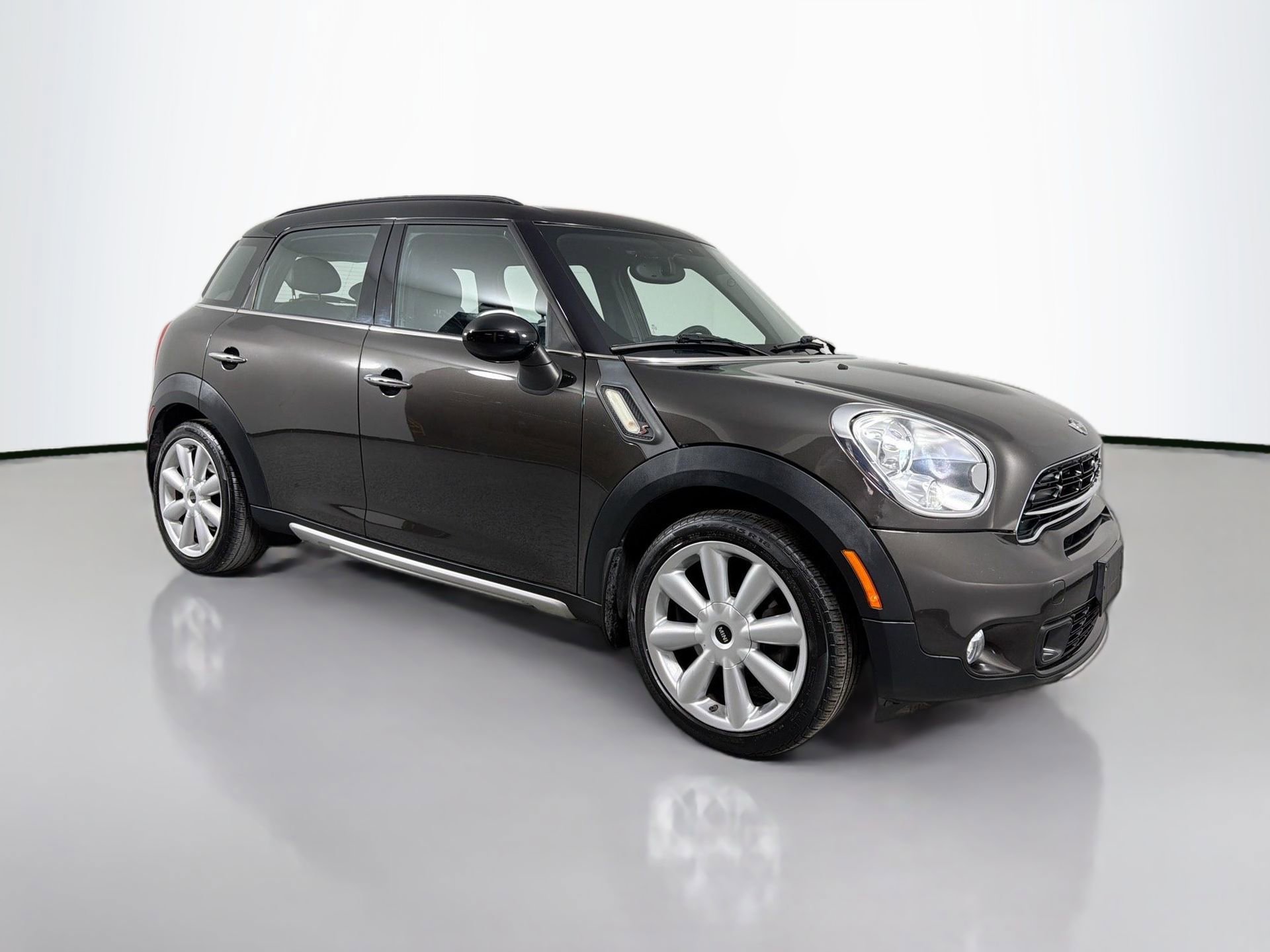 Used 2015 MINI Cooper Countryman S image 3