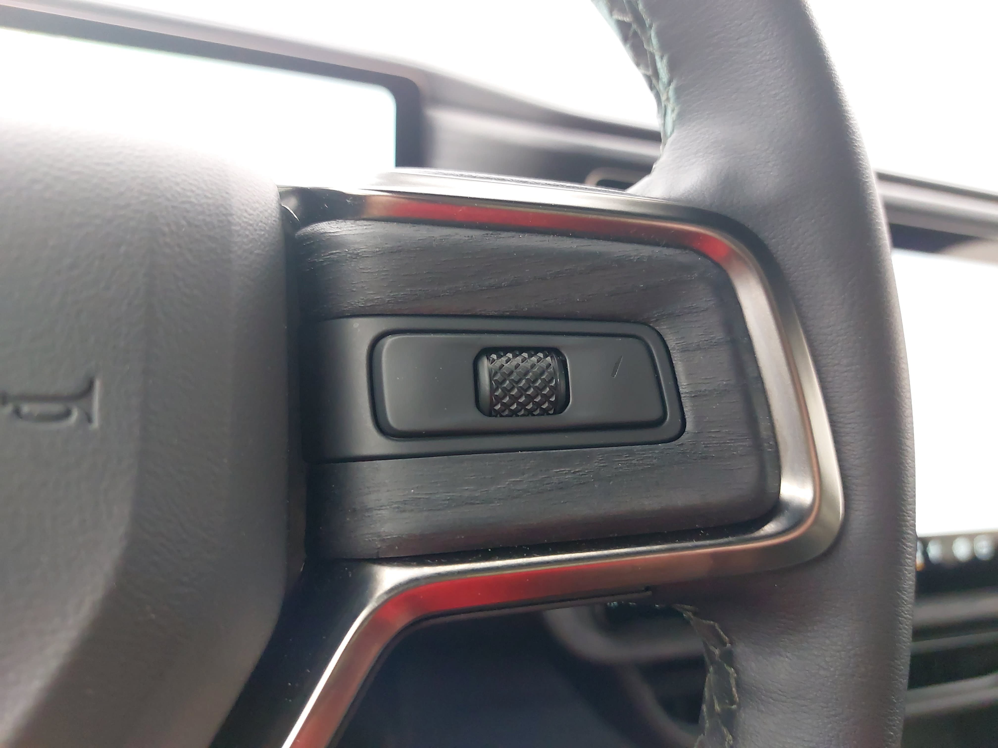 Used 2023 Rivian R1T Adventure Dual AWD/4WD image 19