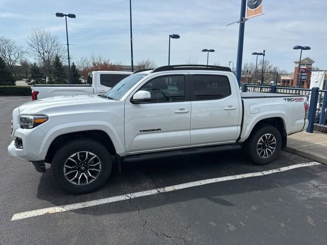 Used 2021 Toyota Tacoma TRD Sport w/ Technology Package image 4