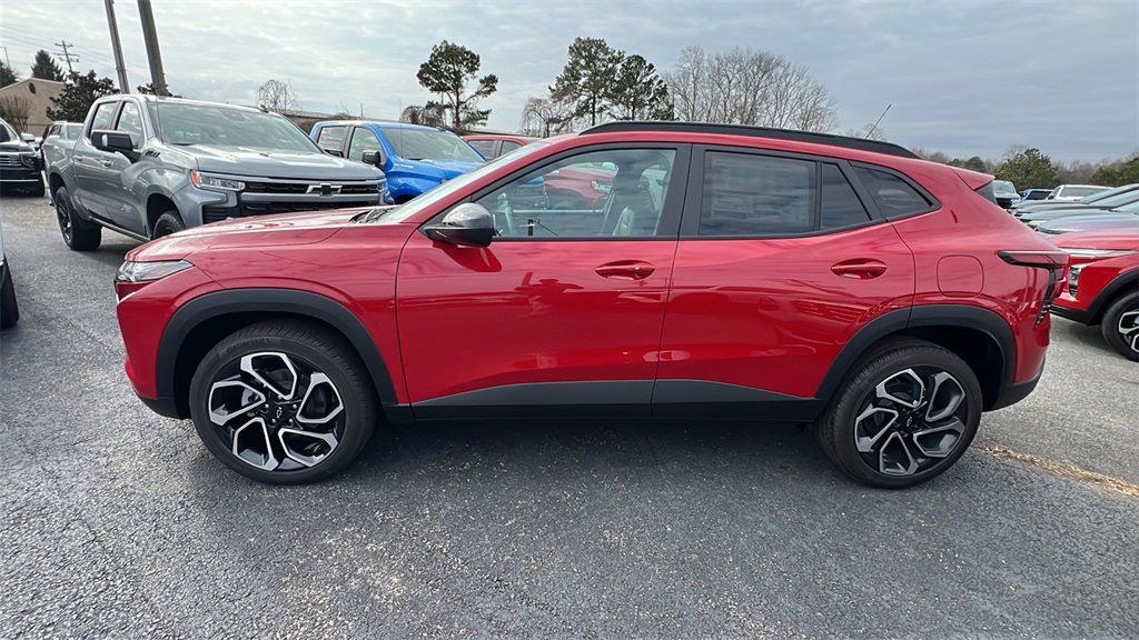 New 2026 Chevrolet Trax RS w/ Sunroof Package image 8