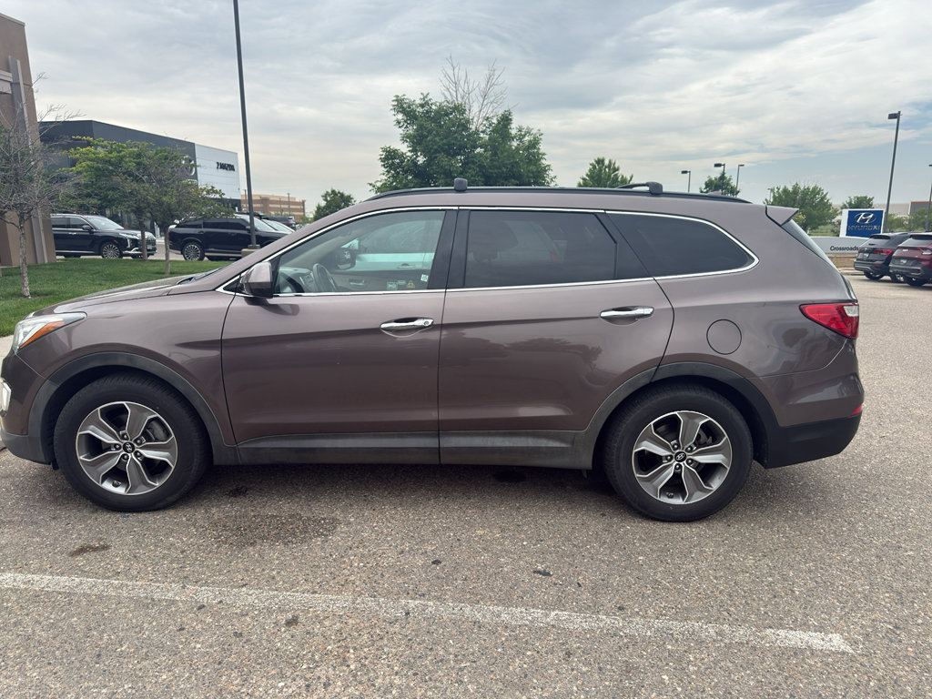 Used 2015 Hyundai Santa Fe GLS AWD/4WD image 2