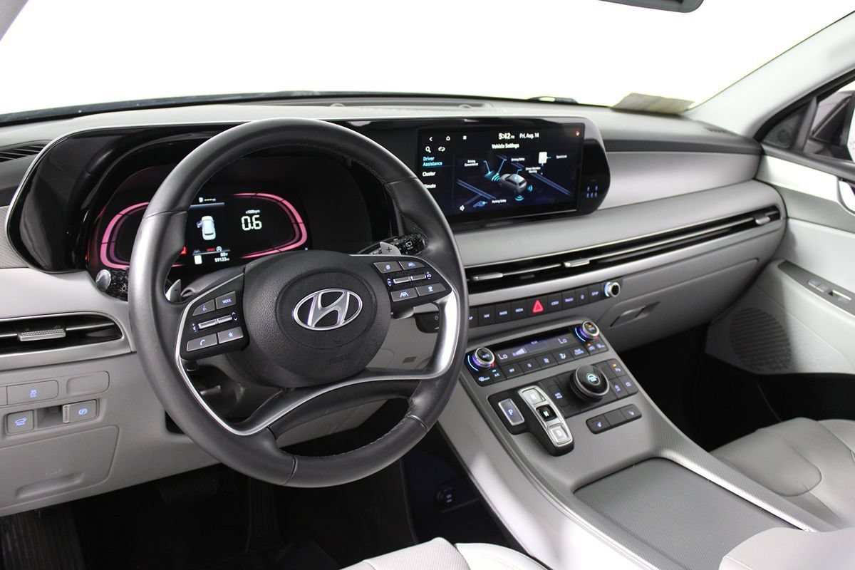 Used 2025 Hyundai Palisade SEL FWD image 9