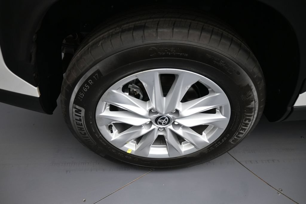 Certified 2024 Toyota Corolla Cross LE AWD/4WD image 13