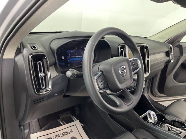 Used 2023 Volvo XC40 B5 Plus w/ Driver Assist Package AWD/4WD image 15