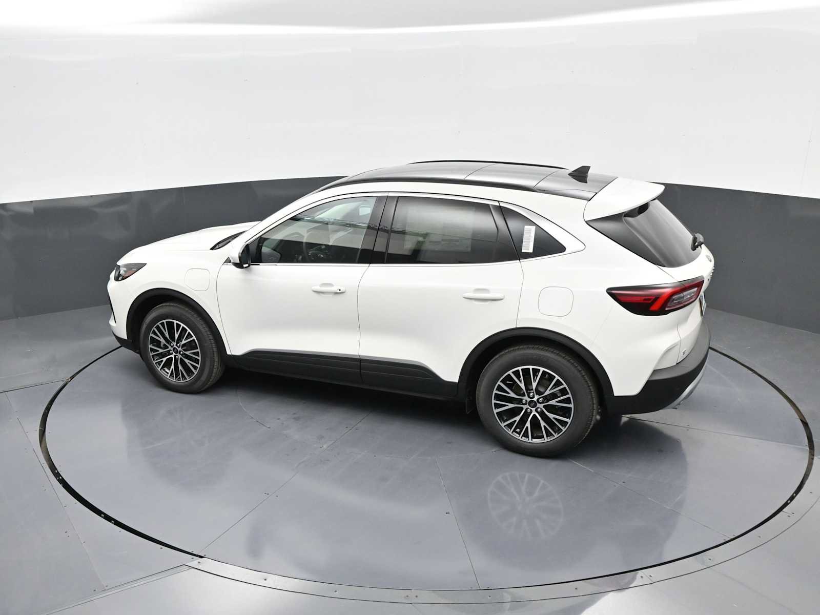 New 2025 Ford Escape SE FWD image 27