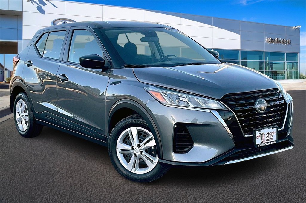 Used 2025 Nissan Kicks Play S image 11