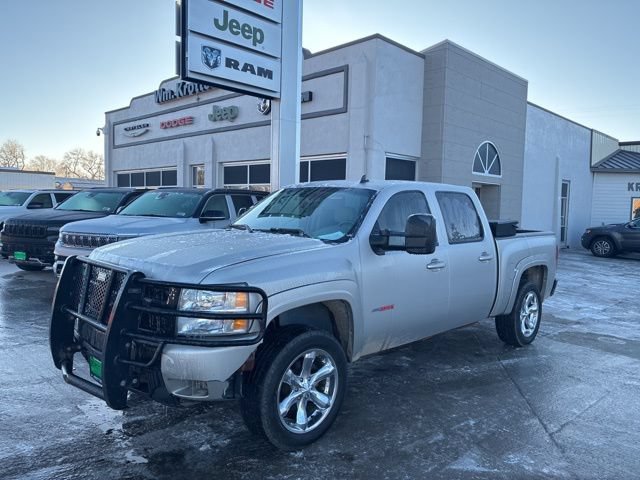 Used 2007 Chevrolet Silverado 1500 LTZ w/ EZ-Lift Tailgate Package AWD/4WD image 2