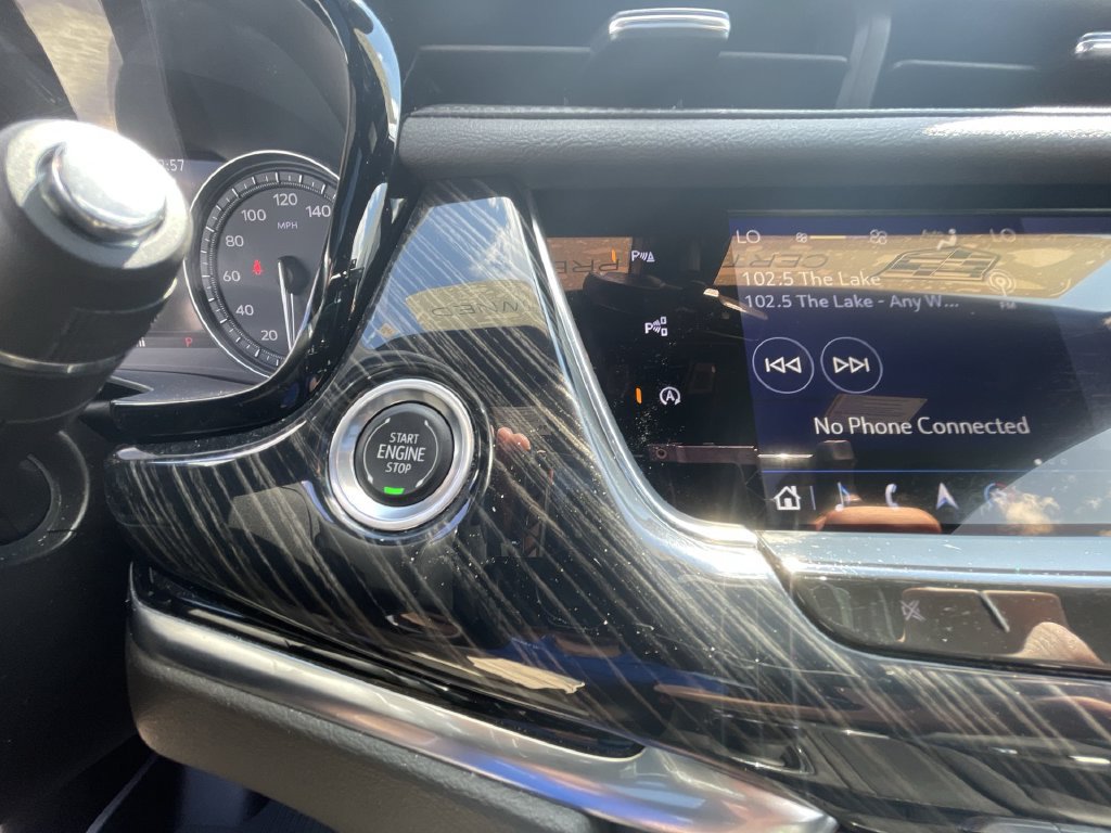 Used 2025 Cadillac XT6 Premium Luxury w/ Technology Package FWD image 15