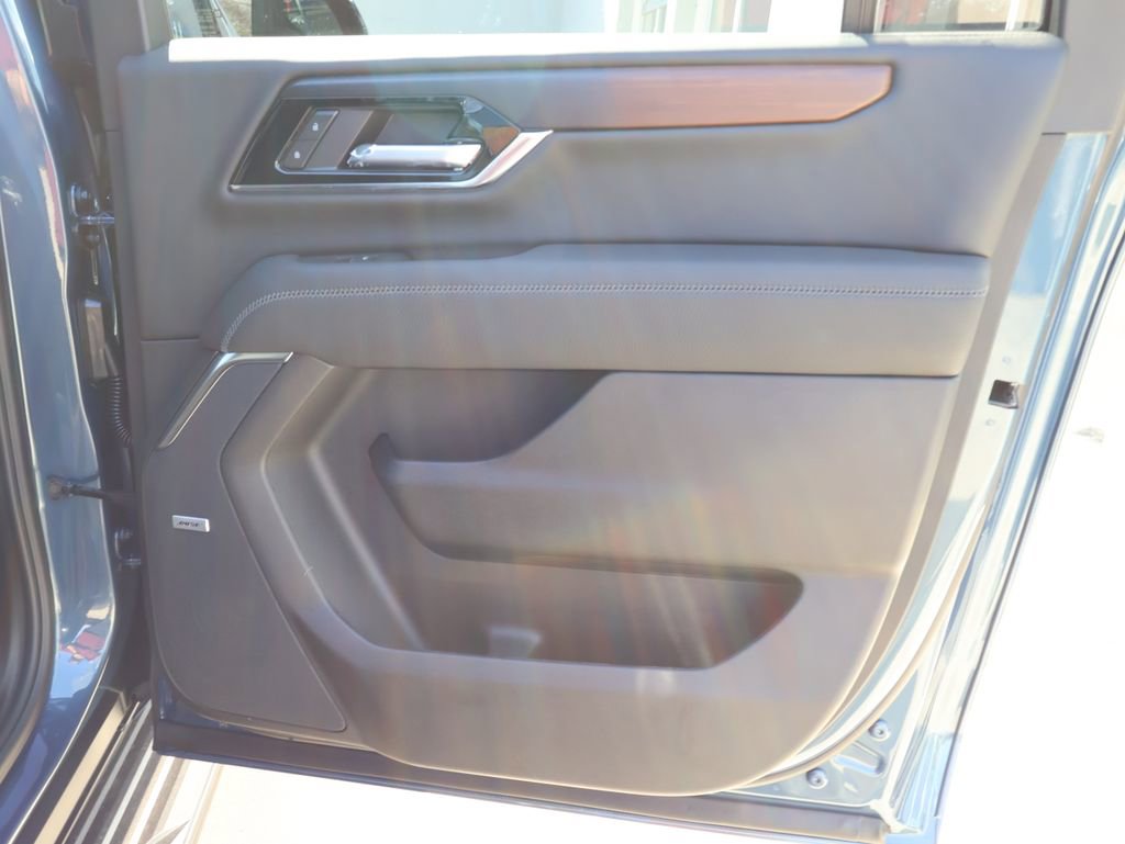 New 2026 GMC Yukon XL Denali w/ Advanced Technology Package image 41