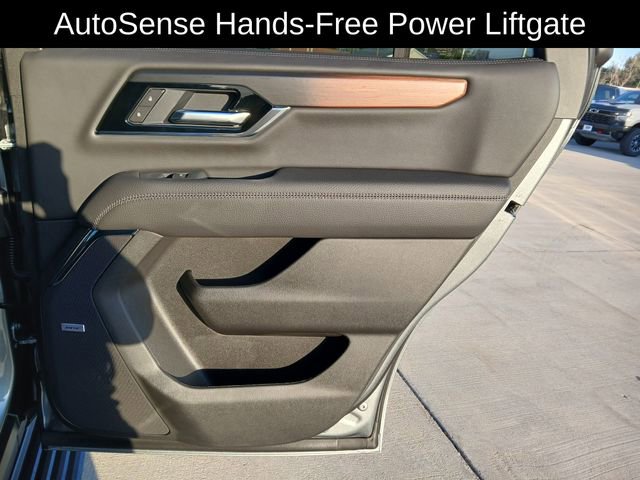 New 2026 GMC Yukon Denali w/ Sun & Power Step Package image 18