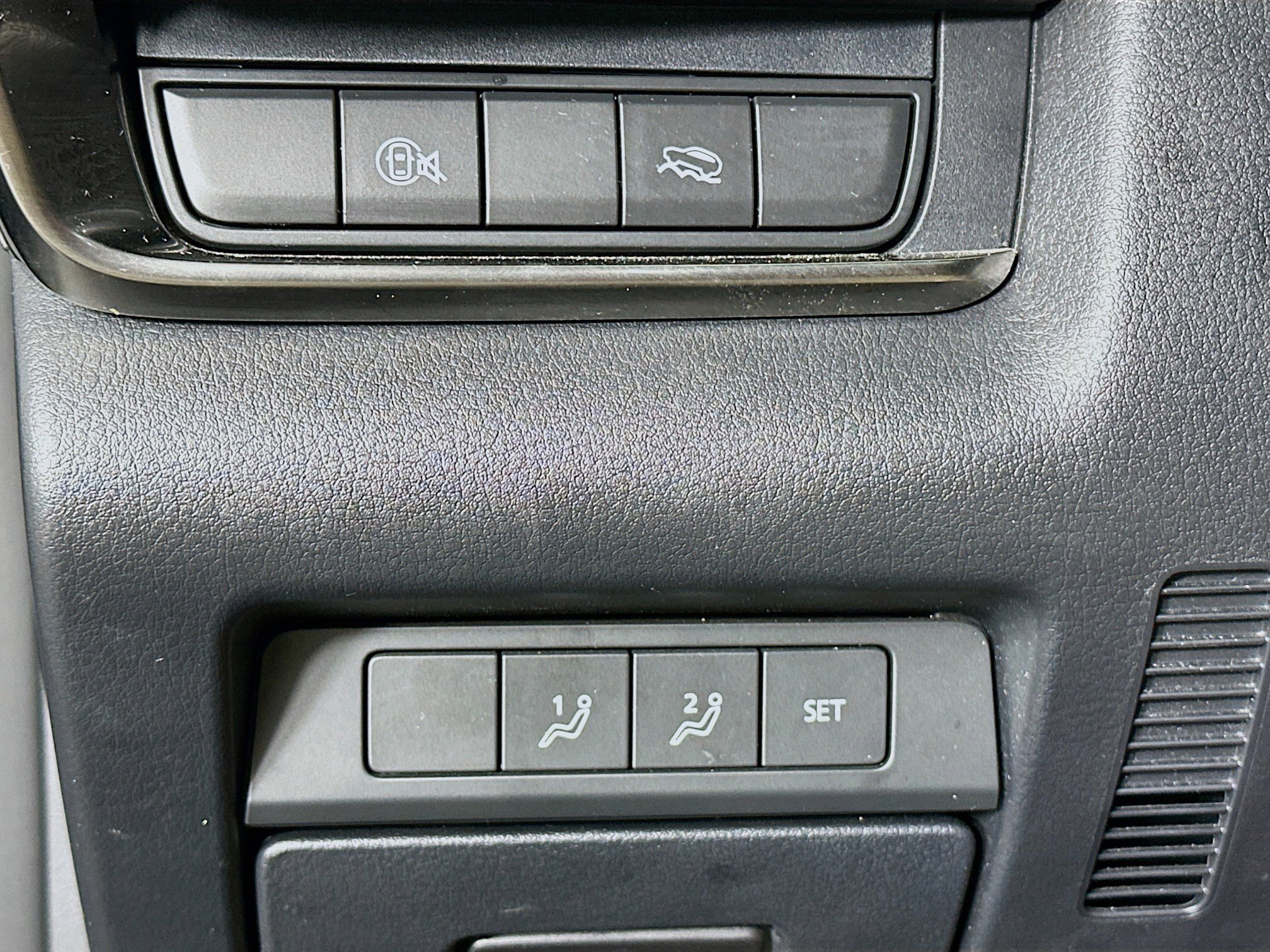 Used 2025 MAZDA CX-30 AWD 2.5 S w/ Preferred Package image 17