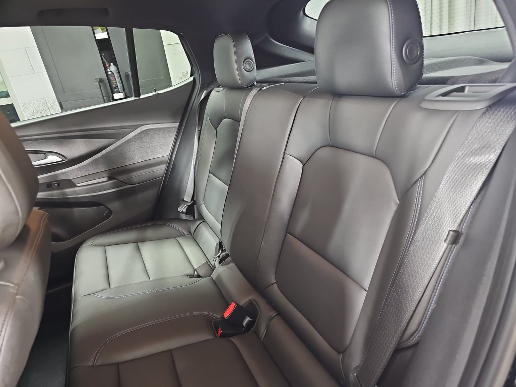 Used 2024 Buick Envista Sport Touring w/ Convenience I Package FWD image 18